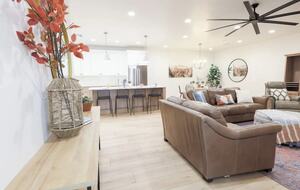 Luxurious Oasis with Pool and Mountain Views - Hurricane, Utah