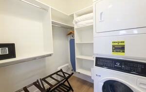 Luxurious Oasis with Pool and Mountain Views - Hurricane, Utah