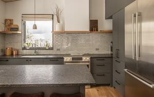 Alpine Elegance | Ski-In/Ski-Out with Private Hot Tub - Big Sky, Montana