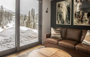 Alpine Elegance | Ski-In/Ski-Out with Private Hot Tub - Big Sky, Montana