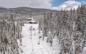 Alpine Elegance | Ski-In/Ski-Out with Private Hot Tub - Big Sky, Montana