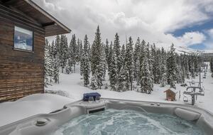 Alpine Elegance | Ski-In/Ski-Out with Private Hot Tub - Big Sky, Montana