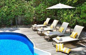 A Secluded Hamptons Escape Between Sag Harbor & Bridgehampton - Sag Harbor, New York