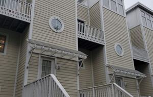 Elegant Townhome with Rooftop Retreat & Beach Access - New Buffalo, Michigan