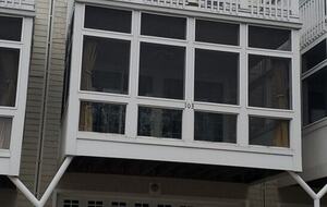 Elegant Townhome with Rooftop Retreat & Beach Access - New Buffalo, Michigan