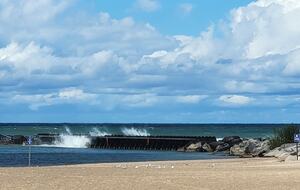 Elegant Townhome with Rooftop Retreat & Beach Access - New Buffalo, Michigan