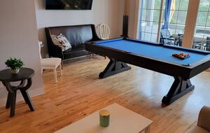 Elegant Townhome with Rooftop Retreat & Beach Access - New Buffalo, Michigan