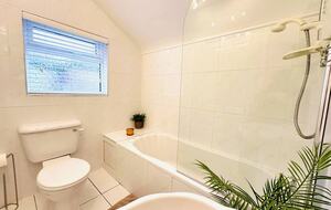 Modern Coastal Living Steps from Filey Beach - Filey, United Kingdom