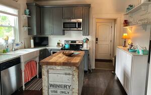 Wine Country Escape in the Heart of Carlton - Carlton, Oregon