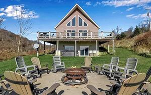 Elevated Mountain Hideaway Overlooking Holiday Valley - Ellicottville, New York