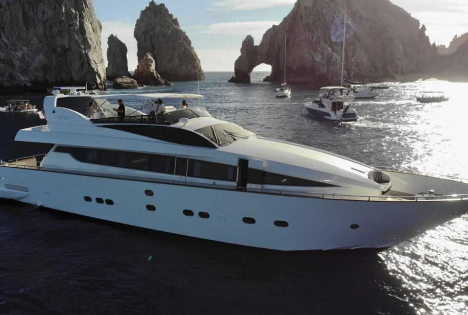 Avante Yacht| A Five-Star Yachting Escape in Los Cabos - Cabo San Lucas, Mexico