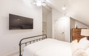 Steps from the Slopes | Victorian Elegance in the Heart of Telluride - Telluride, Colorado