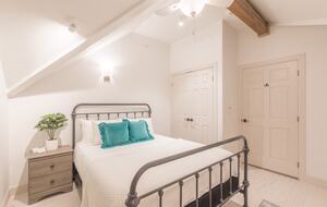 Steps from the Slopes | Victorian Elegance in the Heart of Telluride - Telluride, Colorado