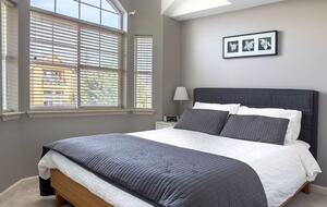 Stylish Magnolia Townhouse Near Discovery Park - Seattle, Washington