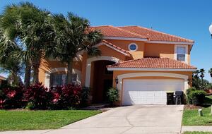 Upscale Davenport Oasis | Minutes from Disney - Davenport, Florida