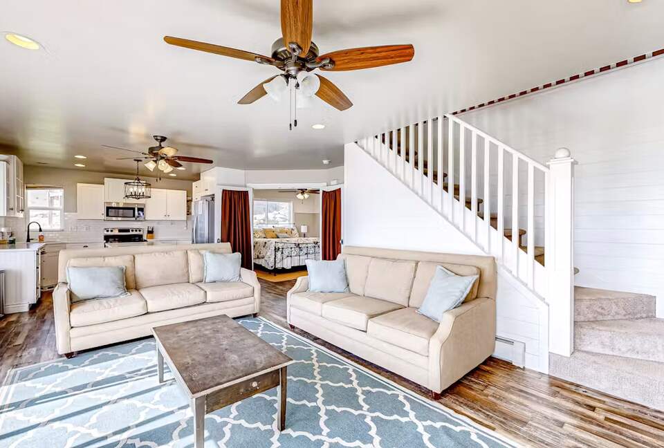 Refined Retreat Overlooking Bear Lake - Garden City, Utah