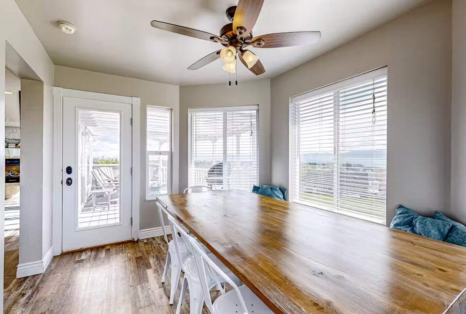 Refined Retreat Overlooking Bear Lake - Garden City, Utah