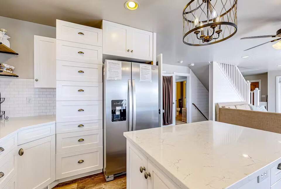 Refined Retreat Overlooking Bear Lake - Garden City, Utah