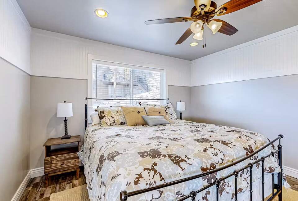 Refined Retreat Overlooking Bear Lake - Garden City, Utah