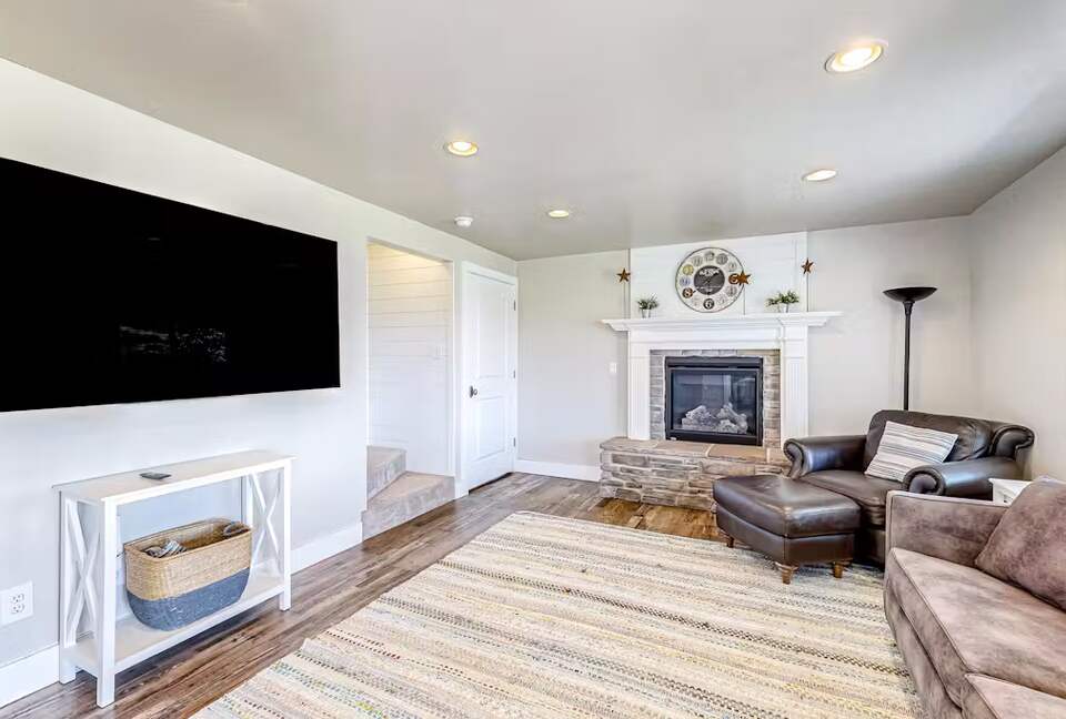 Refined Retreat Overlooking Bear Lake - Garden City, Utah