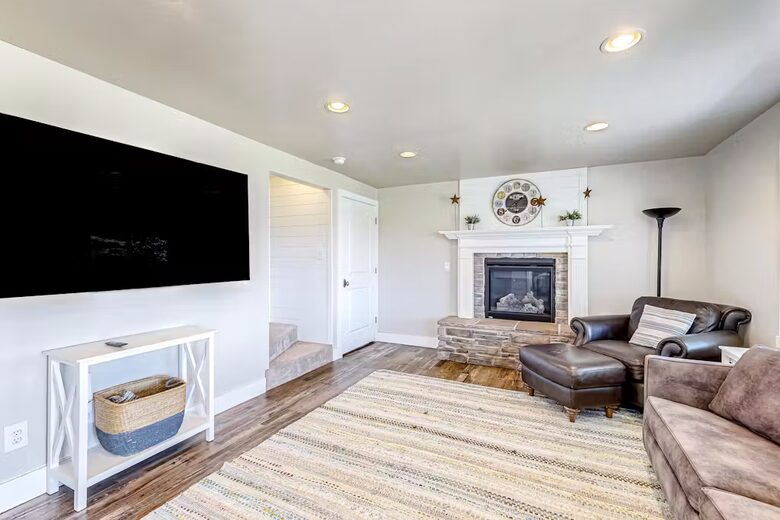 Refined Retreat Overlooking Bear Lake - Garden City, Utah