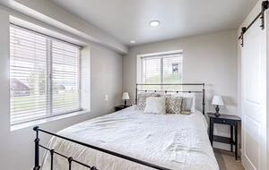 Refined Retreat Overlooking Bear Lake - Garden City, Utah