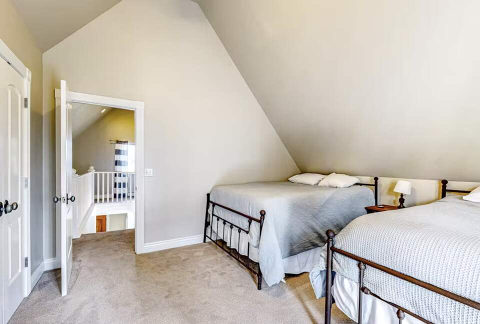 Refined Retreat Overlooking Bear Lake - Garden City, Utah