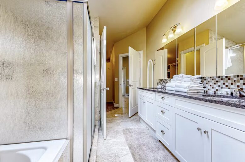 Refined Retreat Overlooking Bear Lake - Garden City, Utah