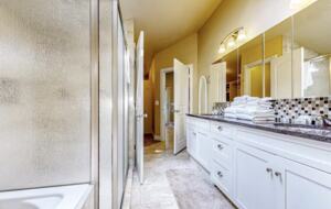 Refined Retreat Overlooking Bear Lake - Garden City, Utah