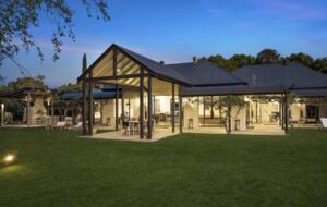 Serene Federal Villa with Expansive Outdoor Living - Goonengerry, Australia