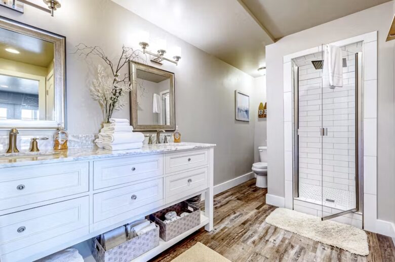 Refined Retreat Overlooking Bear Lake - Garden City, Utah