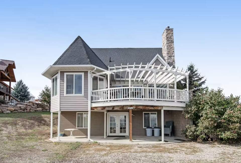 Refined Retreat Overlooking Bear Lake - Garden City, Utah