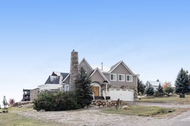 Refined Retreat Overlooking Bear Lake - Garden City, Utah