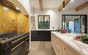 Serene Federal Villa with Expansive Outdoor Living - Goonengerry, Australia