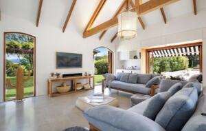 Serene Federal Villa with Expansive Outdoor Living - Goonengerry, Australia