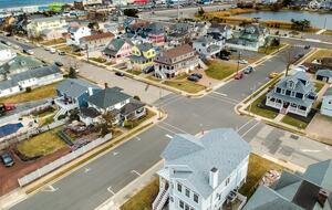 Charming Beach Escape with Lakeview Porch | 1 Block to Jenk Boardwalk - Point Pleasant Beach, New Jersey