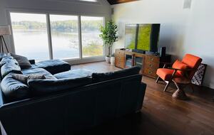 Refined Point-Lot Haven with Private Dock and Pool - Eatonton, Georgia