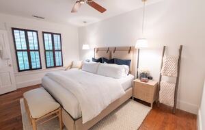 Hydrangea Room - 1 King