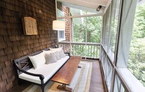 "Sleeping Porch" - 2 daybeds