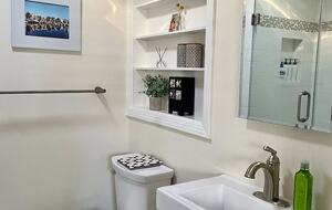 Elegant Family Home Near Berkeley & San Francisco - El Cerrito, California