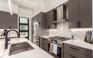 Modern Scottsdale Escape with Private Rooftop Lounge - Scottsdale, Arizona