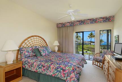 Amazing Oceanview 2BR - Listen to the waves crash and lull you to sleep