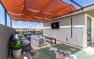 Modern Scottsdale Escape with Private Rooftop Lounge - Scottsdale, Arizona