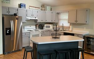 Serene Lakefront Retreat on Norris Lake - La Follette, Tennessee