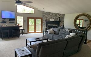 Serene Lakefront Retreat on Norris Lake - La Follette, Tennessee