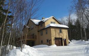 Breakaway Haven | Mountain Comfort Meets Ski-In Access - Carrabassett Valley, Maine