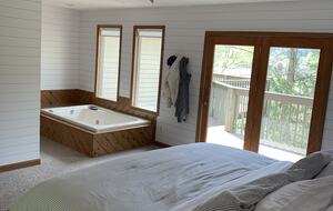 Serene Lakefront Retreat on Norris Lake - La Follette, Tennessee