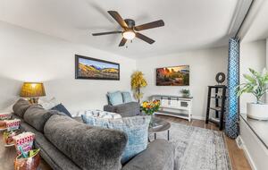 A Family-Friendly Retreat Near Denver - Littleton, Colorado