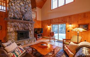 Breakaway Haven | Mountain Comfort Meets Ski-In Access - Carrabassett Valley, Maine