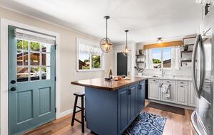 A Family-Friendly Retreat Near Denver - Littleton, Colorado